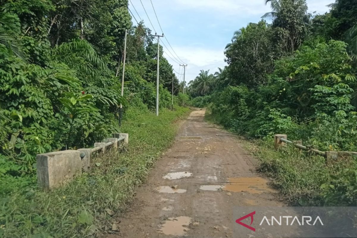 PUPR Kotabaru rancang peningkatan struktur ruas jalan sepanjang 2.405 meter