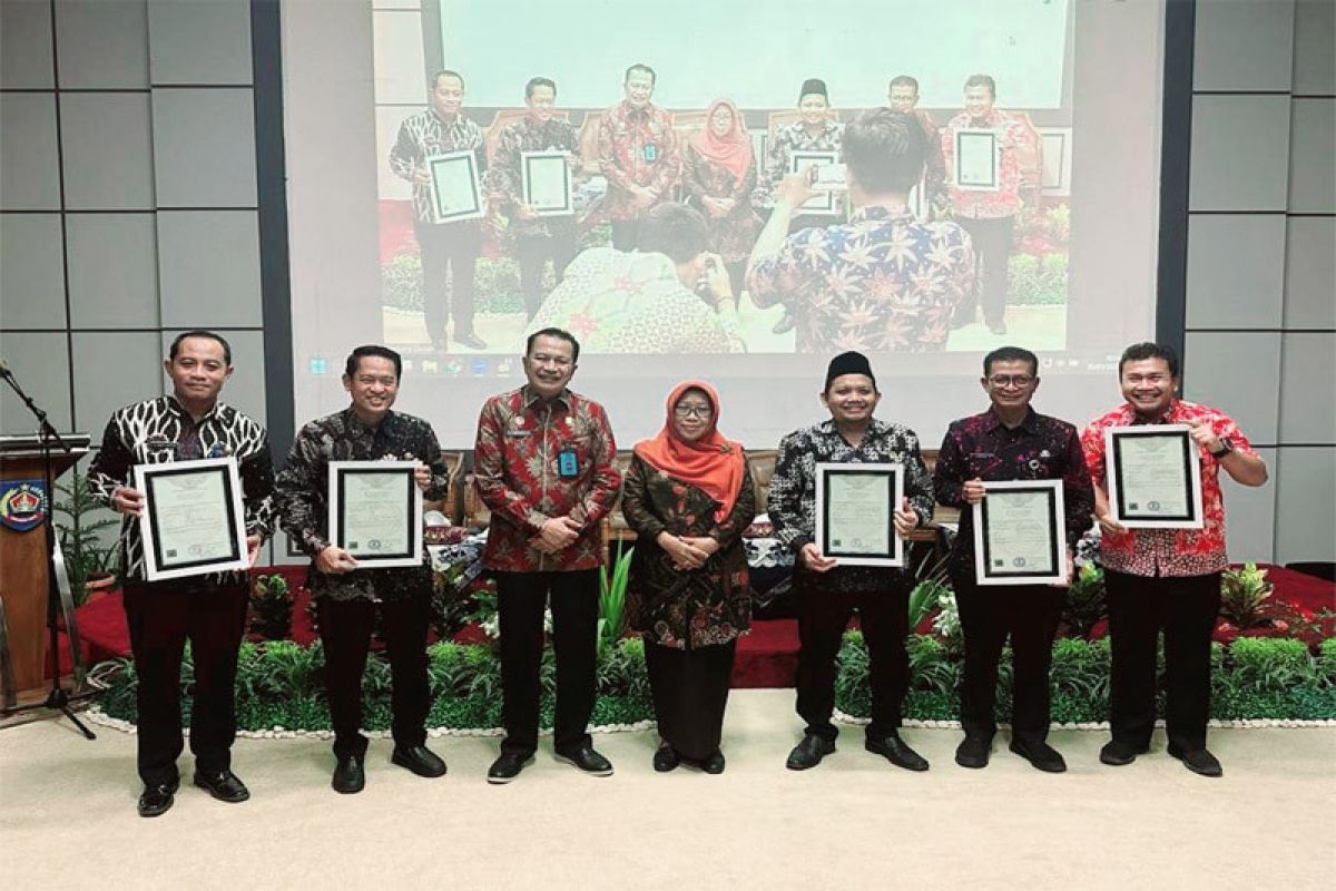 Kemenkumham Jateng serahkan lima sertifikat kekayaan intelektual komunal Kabupaten Tegal
