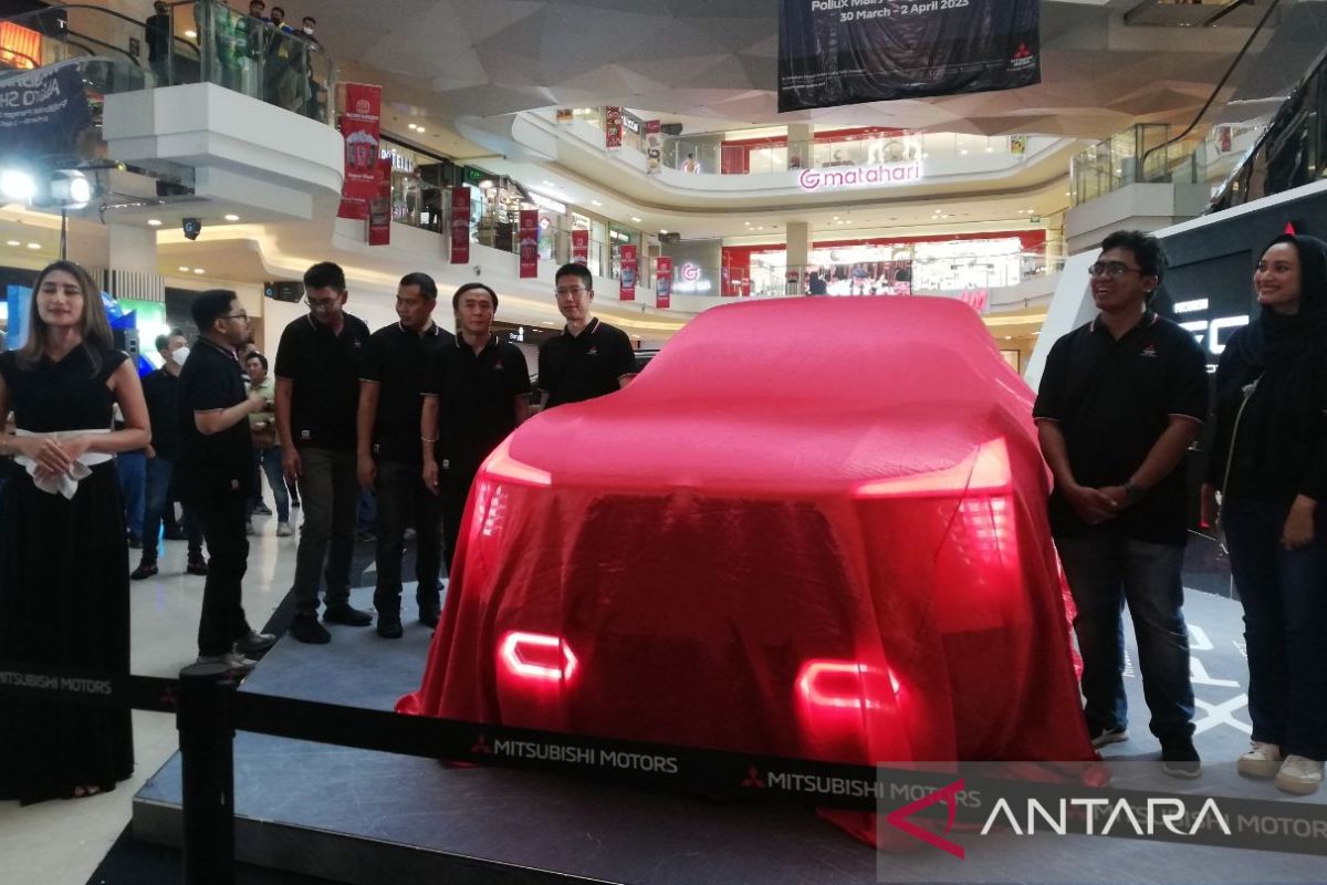 Mitsubishi XFC Concept dipamerkan di Mal Paragon Semarang