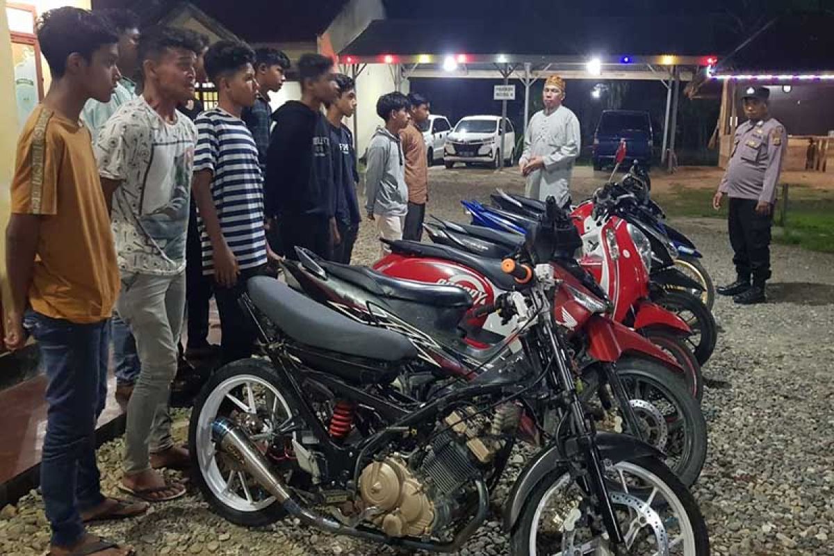 Balap liar, sejumlah remaja digiring ke kantor polisi Aceh Timur