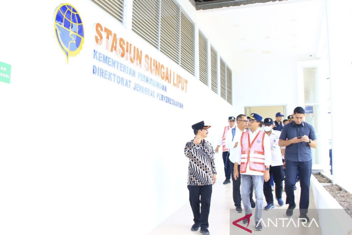 Menhub Budi Karya tinjau Stasiun KA Sungai Liput Aceh Tamiang, jalur BSL diteruskan