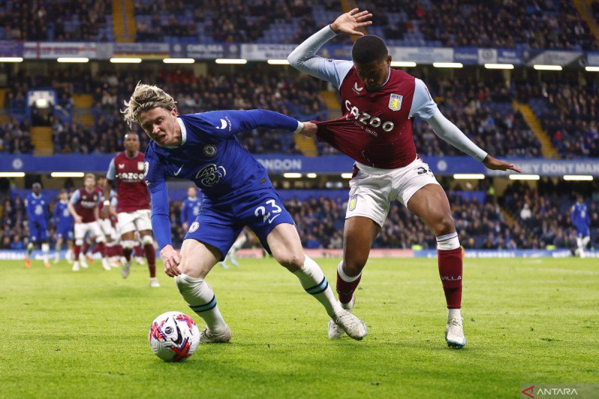 Chelsea dipermalukan 0-2 di kandang sendiri oleh Aston Villa