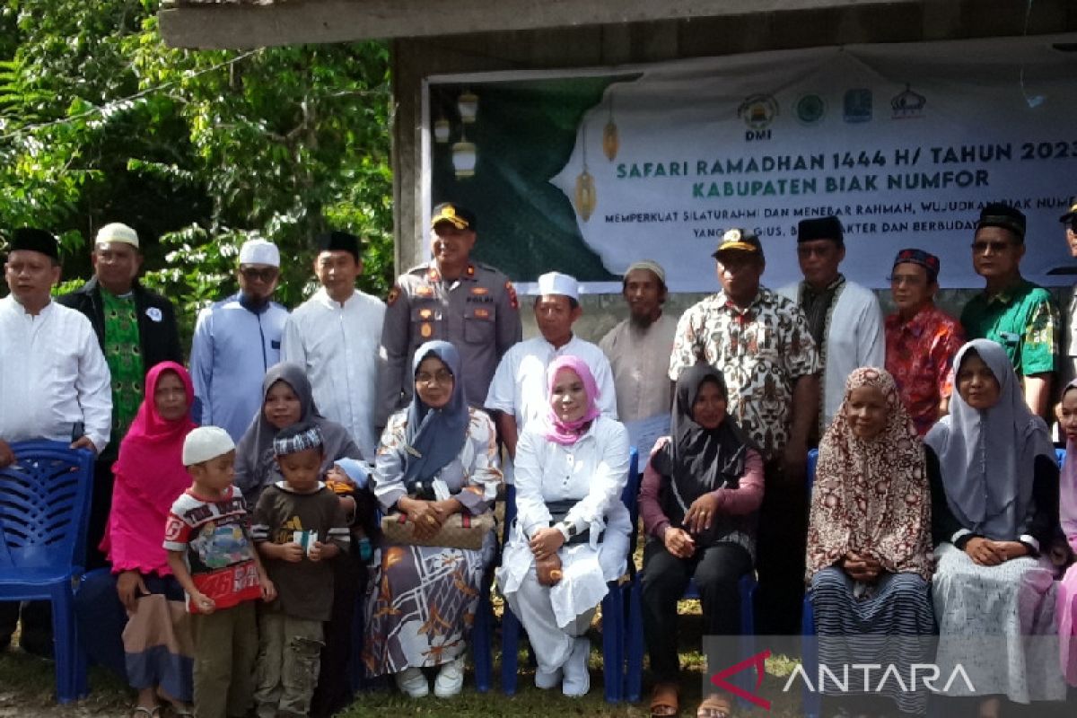 Safari Ramadhan Biak serap aspirasi warga di kampung