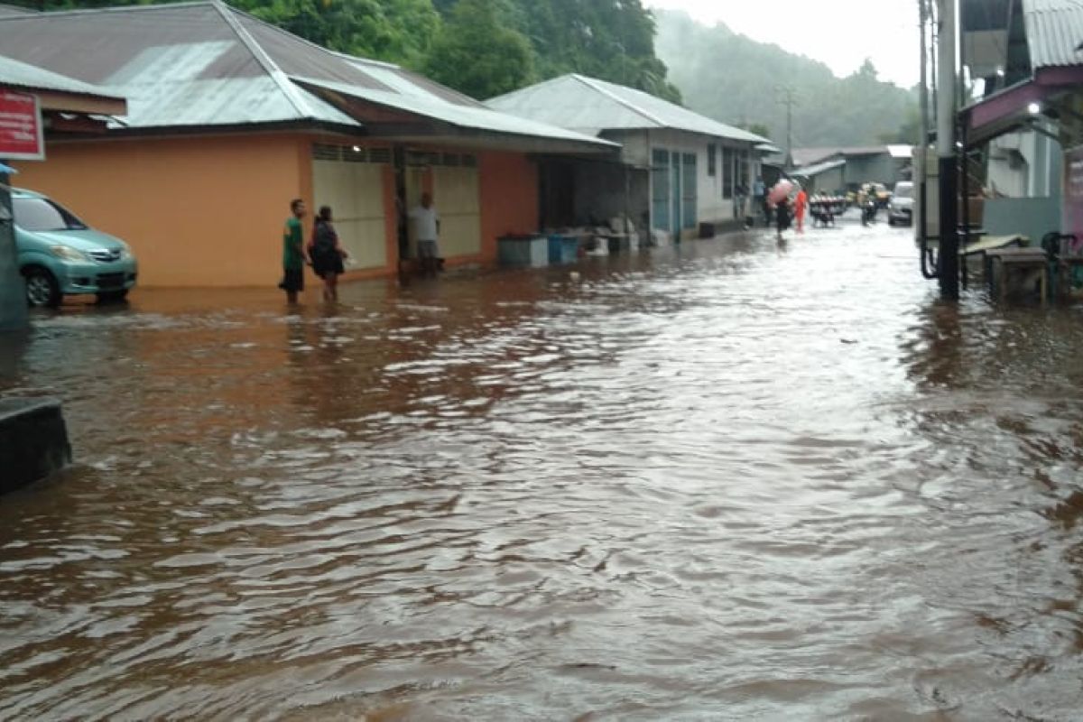 Hujan deras berpotensi terjadi di sebagian besar wilayah Maluku Utara