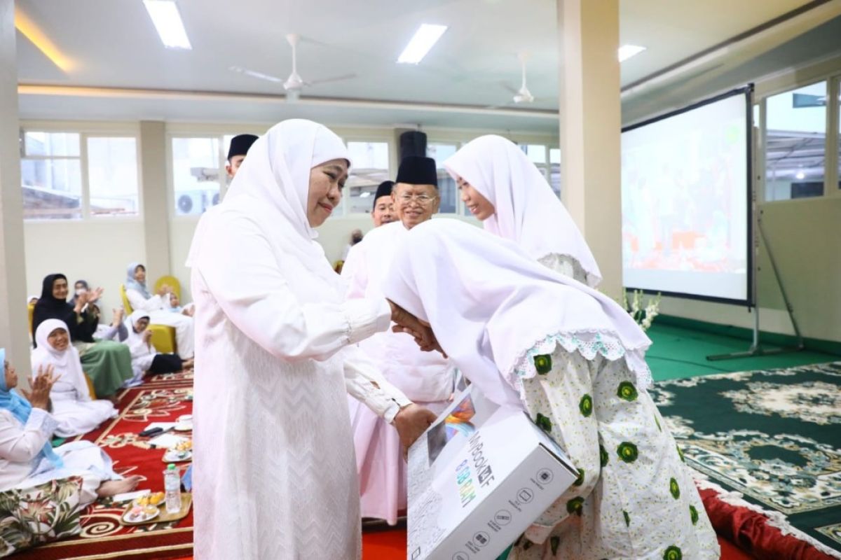 Gubernur Jatim apresiasi sistem pendidikan yayasan sekolah Khadijah