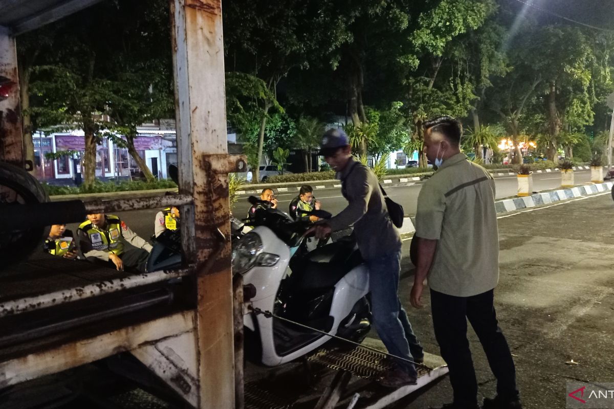 Satlantas Polrestabes Surabaya amankan 47 motor pelanggar lalu lintas