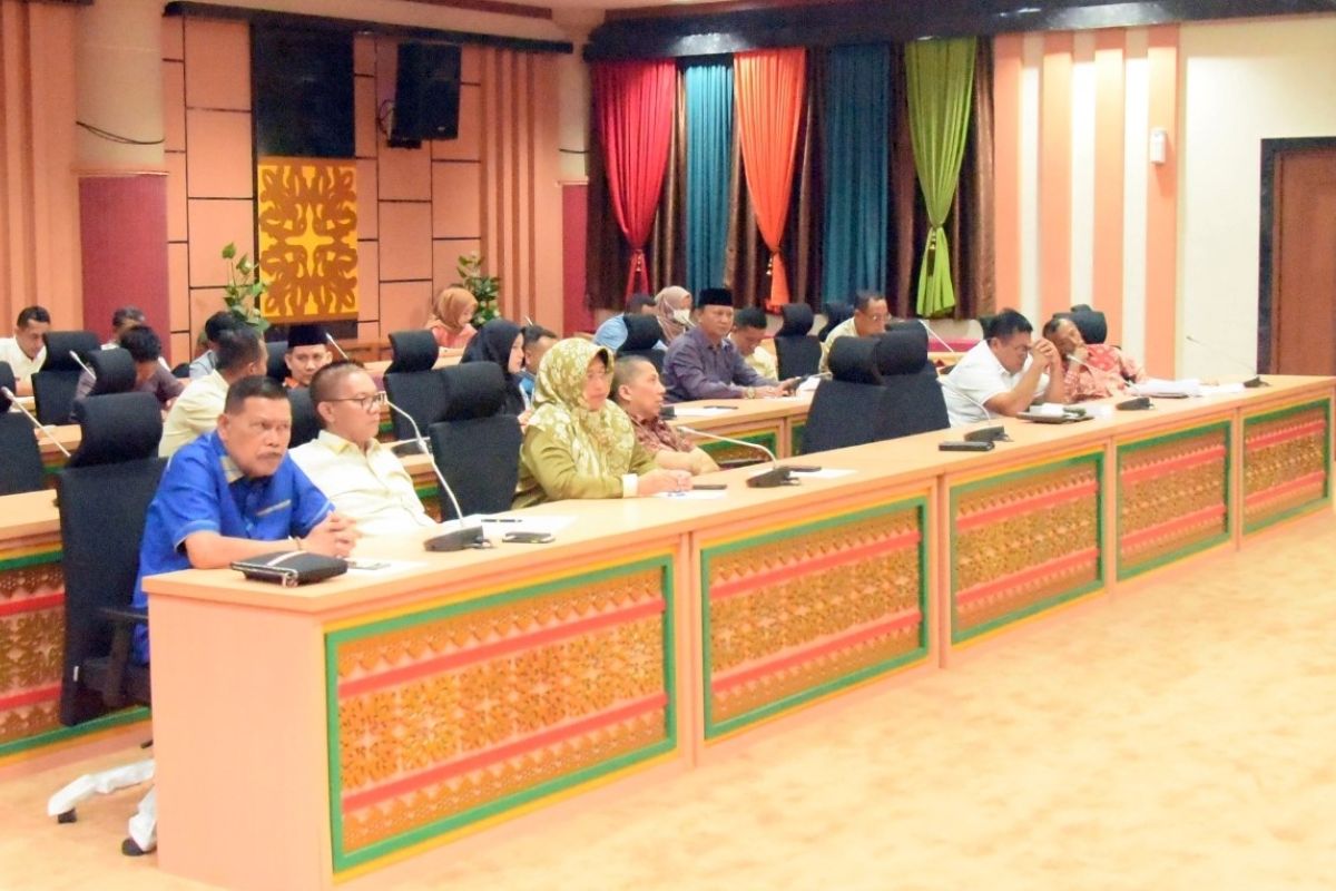 Terkait LKPJ, Pansus DPRD Bengkails  hearing dengan DPRD Provinsi Riau