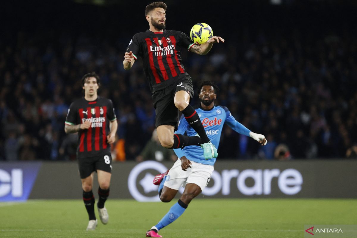 AC Milan permalukan Napoli 4-0