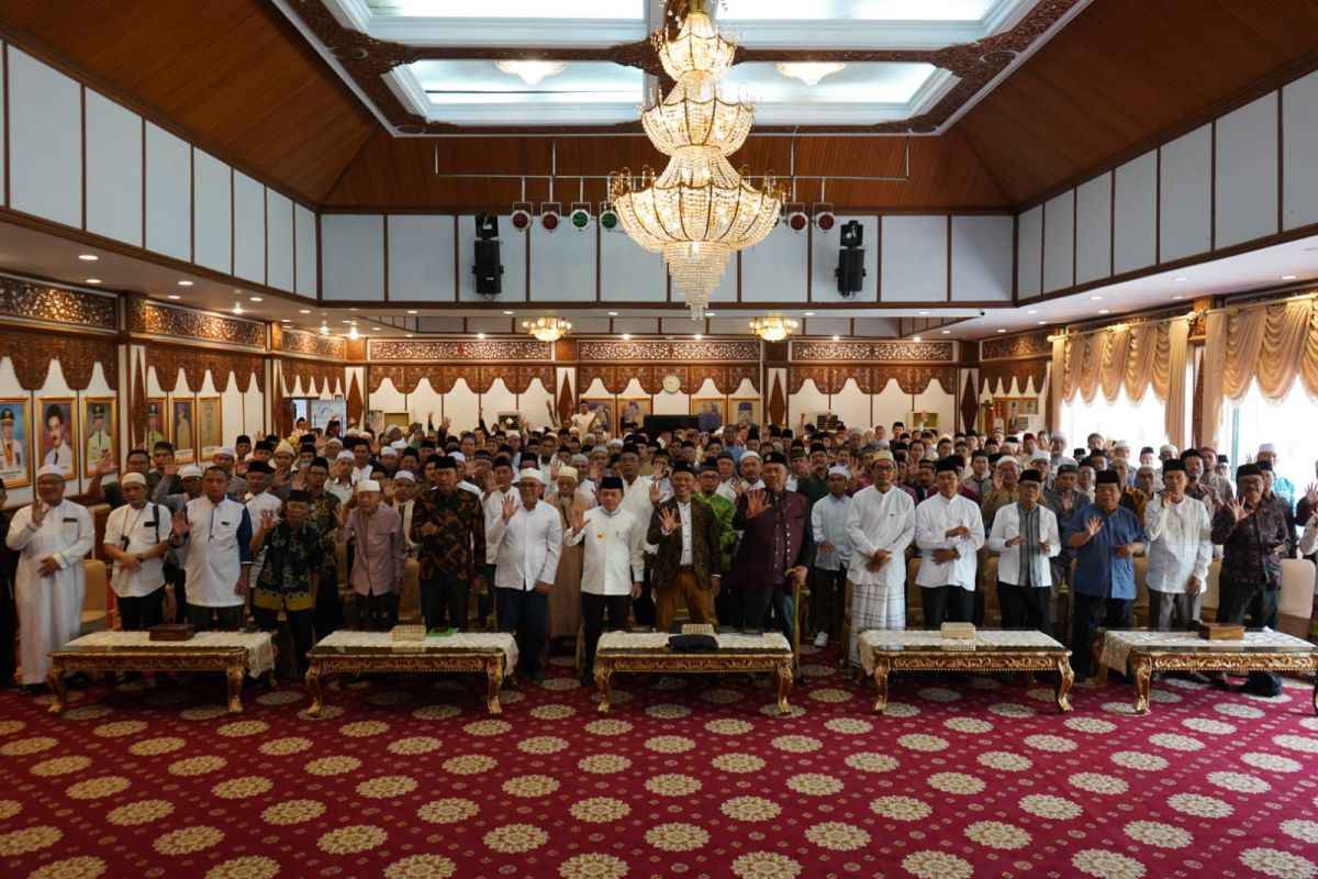 Gubernur Jambi minta Dewan Masjid Indonesia benahi manajemen masjid