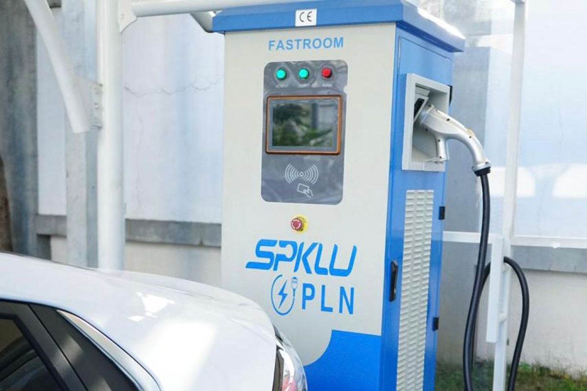 Mudahkan pengguna kendaraan listrik selama mudik, PLN operasikan 616 SPKLU di 237 lokasi di Indonesia*