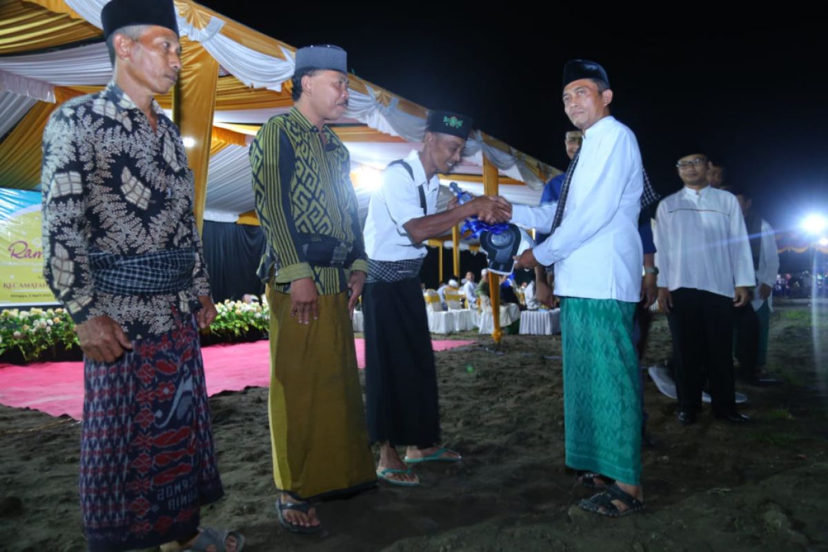Pemkab Lombok Tengah membantu motor kepala dusun tingkatkan pelayanan