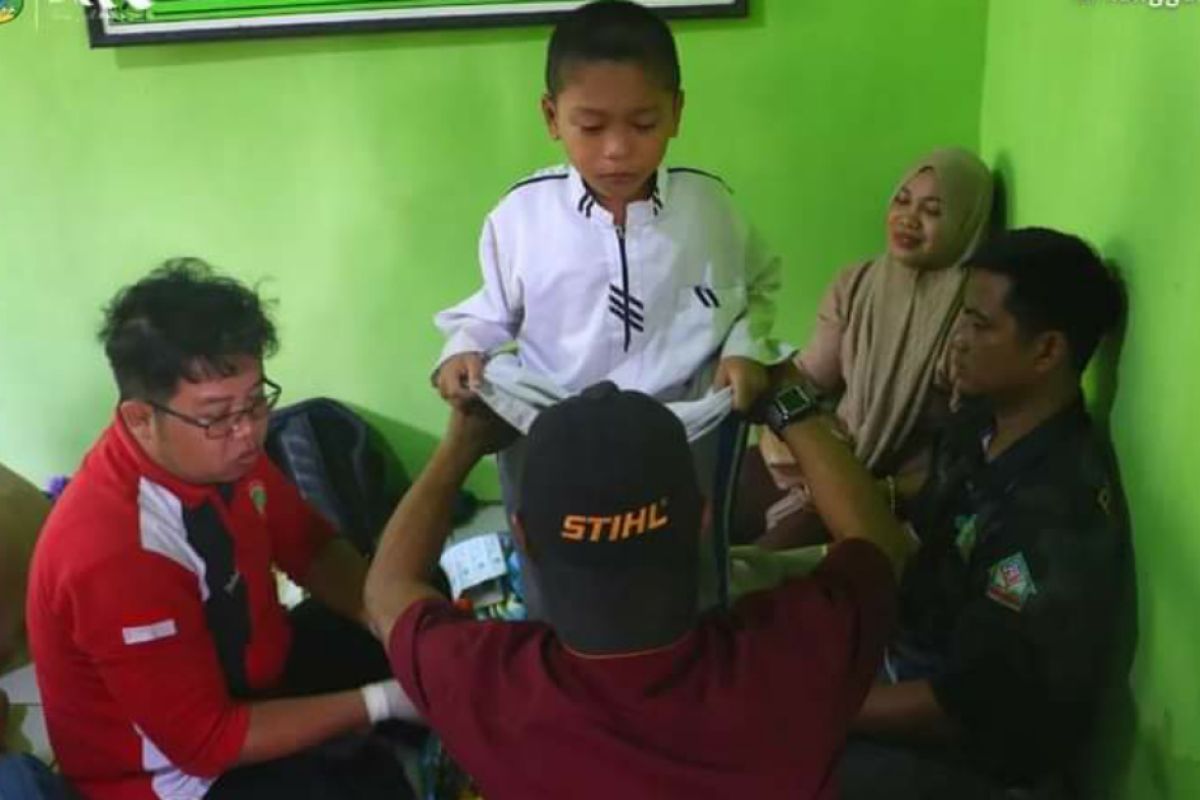 Puskesmas Tambang Ulang layani sunatan gratis kepada 20 anak Desa Sungai Pinang