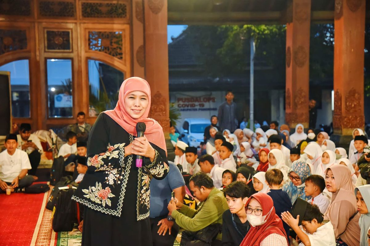 Gubernur Khofifah salurkan santunan pada 1.000 anak yatim di Ponorogo