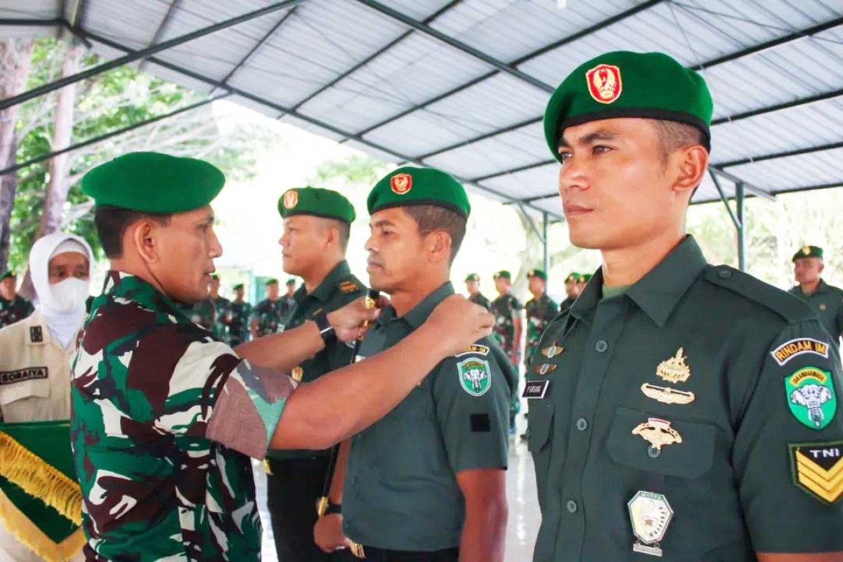 40 prajurit Rindam IM Aceh naik pangkat