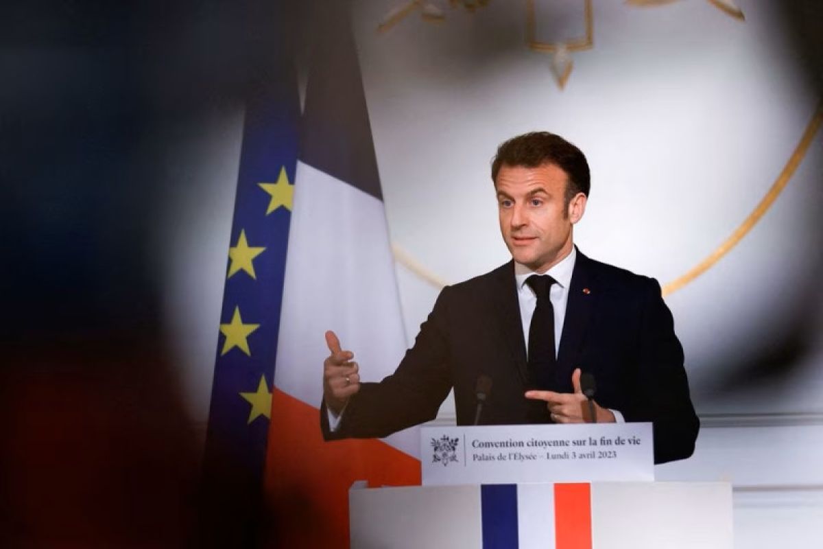 Macron sebut akan ada RUU tentang eutanasia di Prancis tahun ini