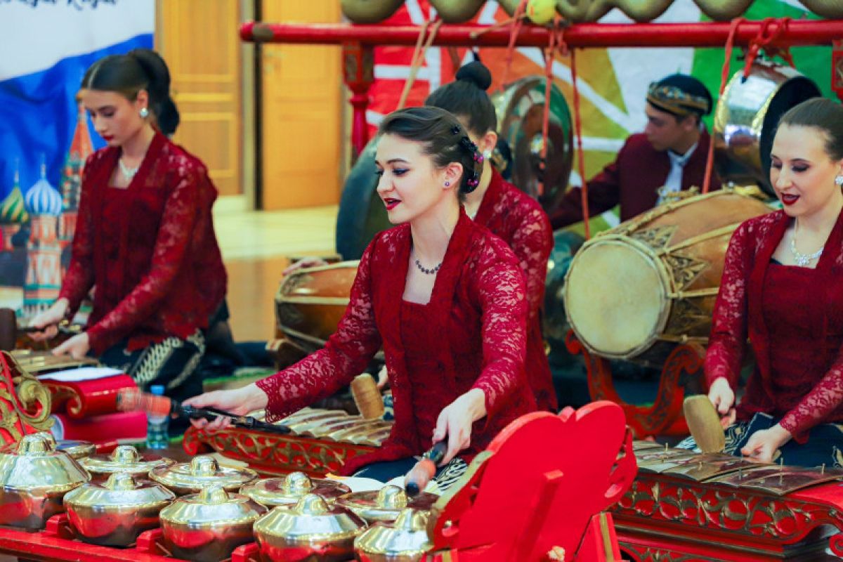 Peringati 73 tahun hubungan diplomatik, KBRI Moskow gelar malam budaya "Day of Indonesia"