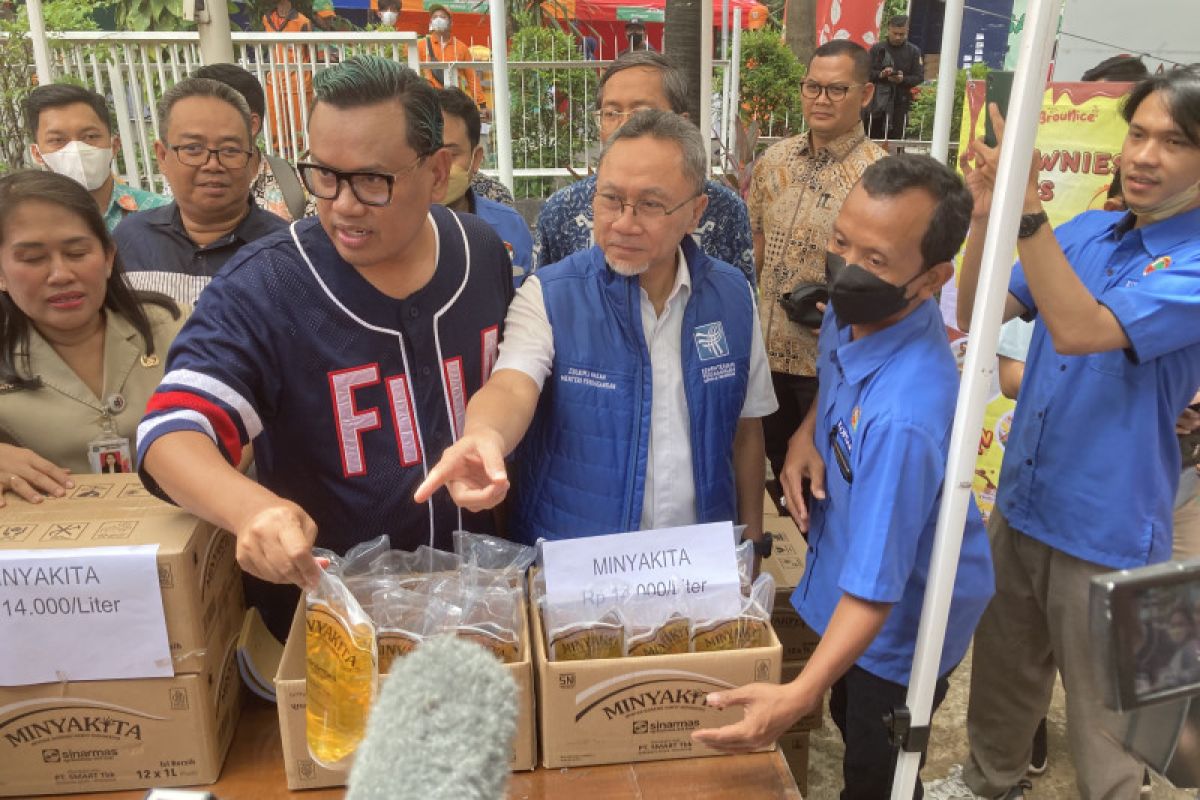 Mendag tinjau pasar murah Bazar Ramadhan 2023 di Kebayoran Baru