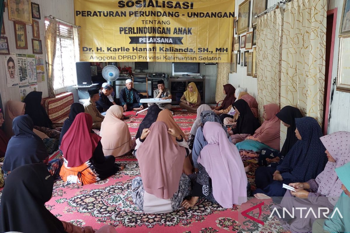 Anggota DPRD Kalsel  kembali sosialisasikan Perda pemberdayaan perempuan dan perlindungan anak
