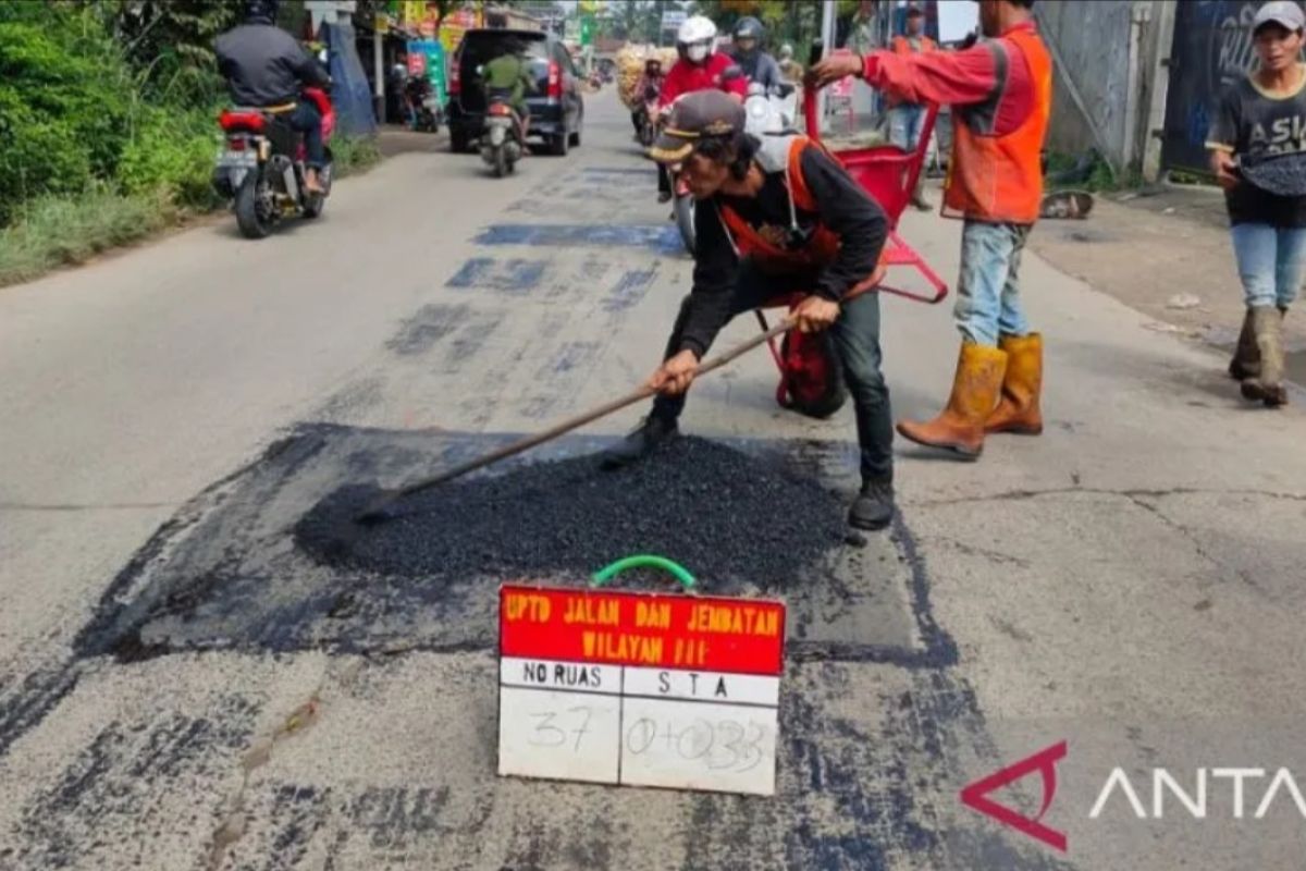 Kabupaten Tangerang perbaiki jalur mudik Lebaran 2023