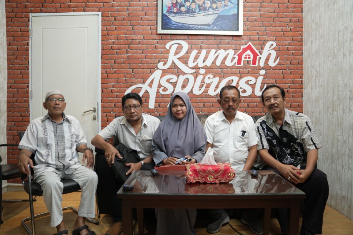 Wawali terima keluhan sejumlah warga Surabaya soal IPT dan Fasum