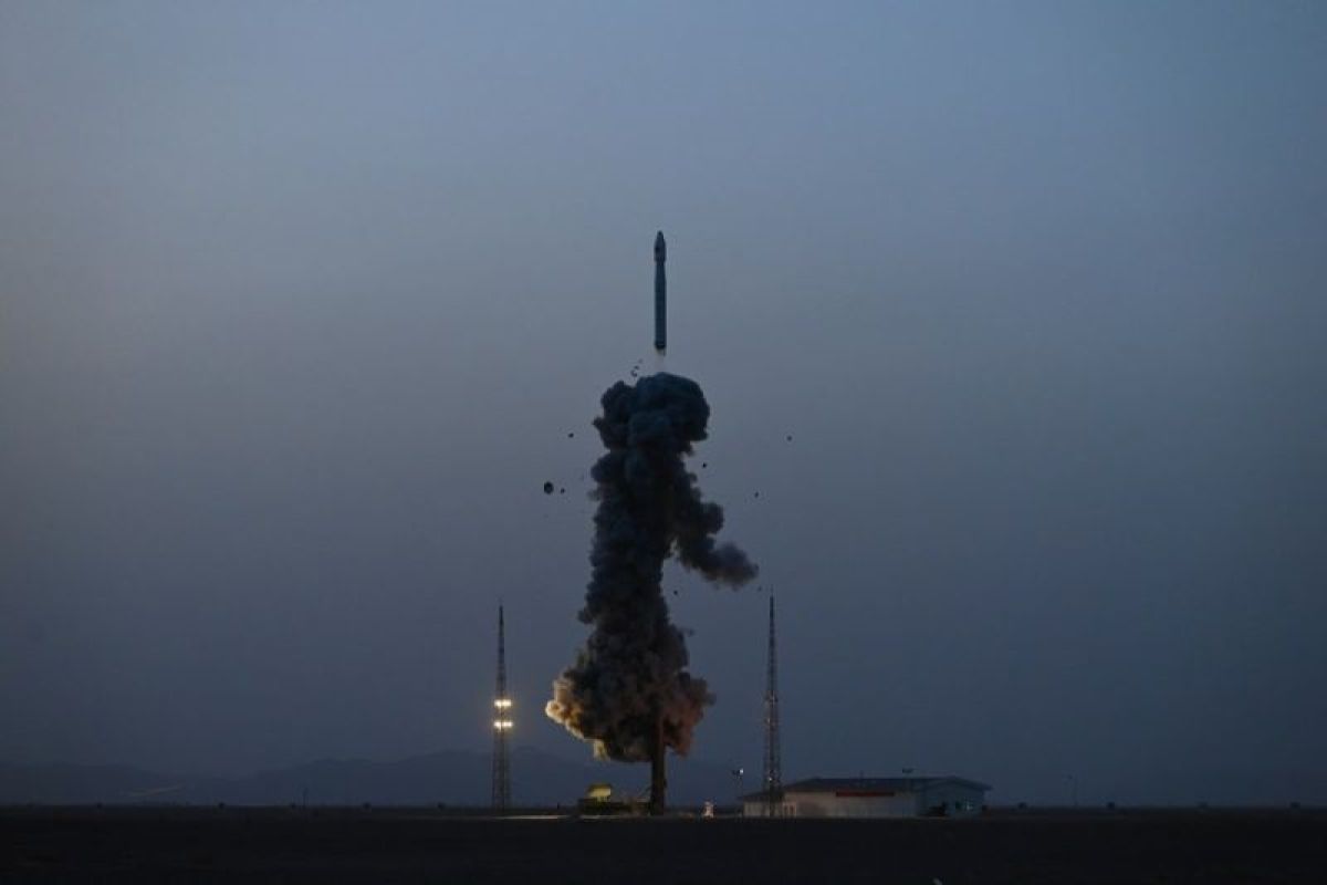 China kembangkan sistem parasut untuk selamatkan bagian roket saat peluncuran