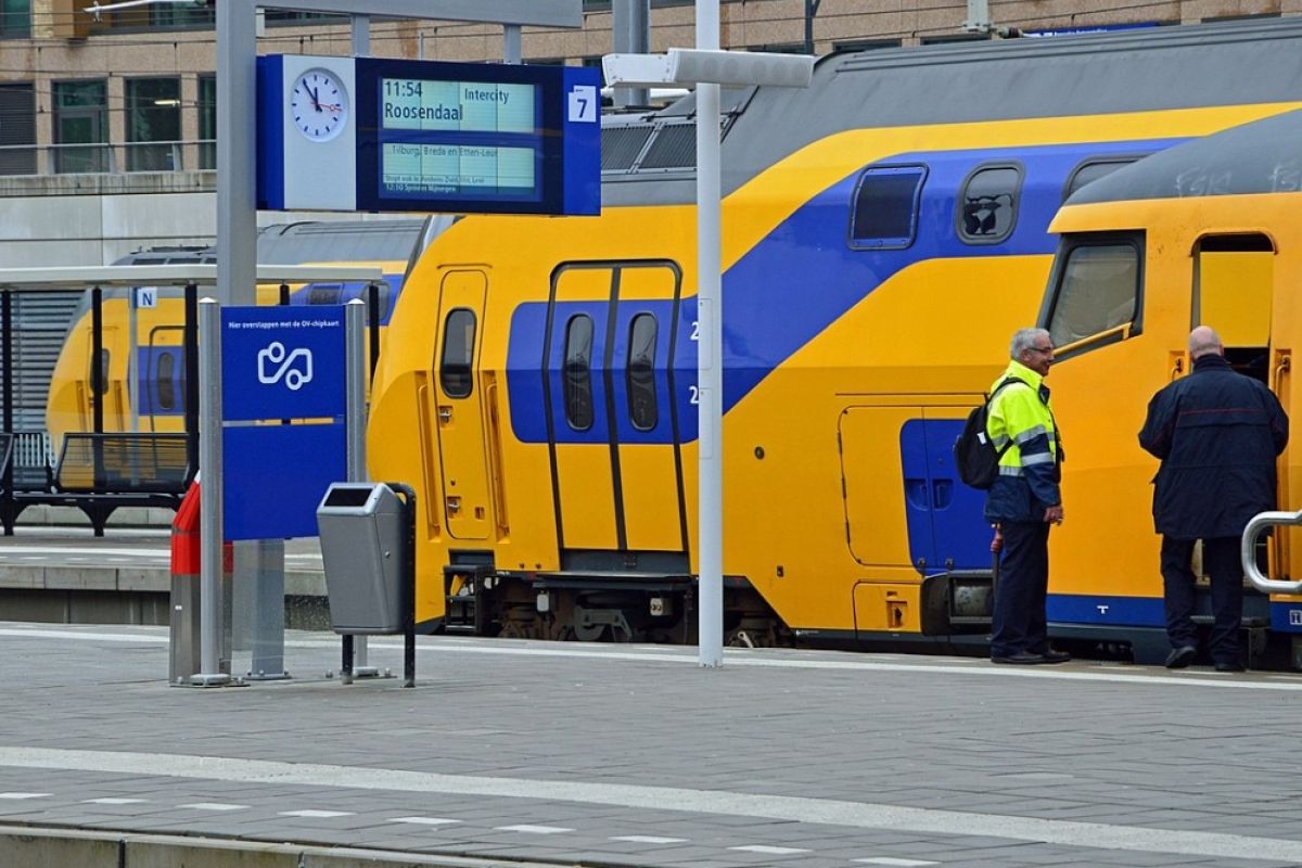 Puluhan orang terluka dalam kecelakaan kereta di Belanda