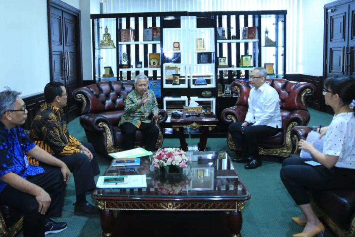 Indonesia mulls religious cooperation with Algeria