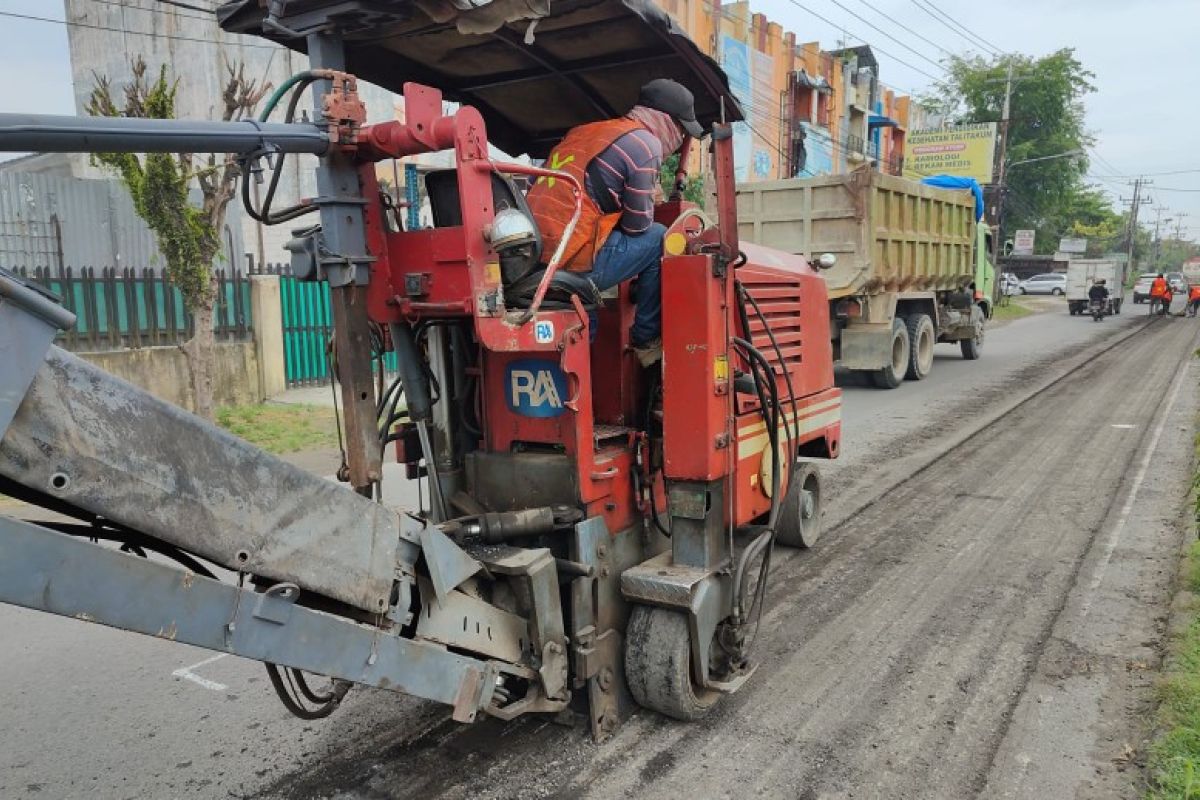 Dinas SDABMBK Kota Medan perbaiki tiga ruas jalan provinsi