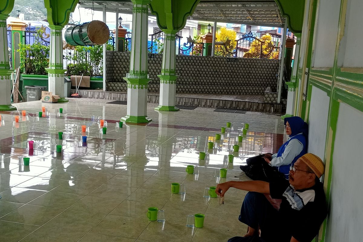 Masjid tua di Ambon sediakan menu buka puasa gratis pada Ramadhan 2023