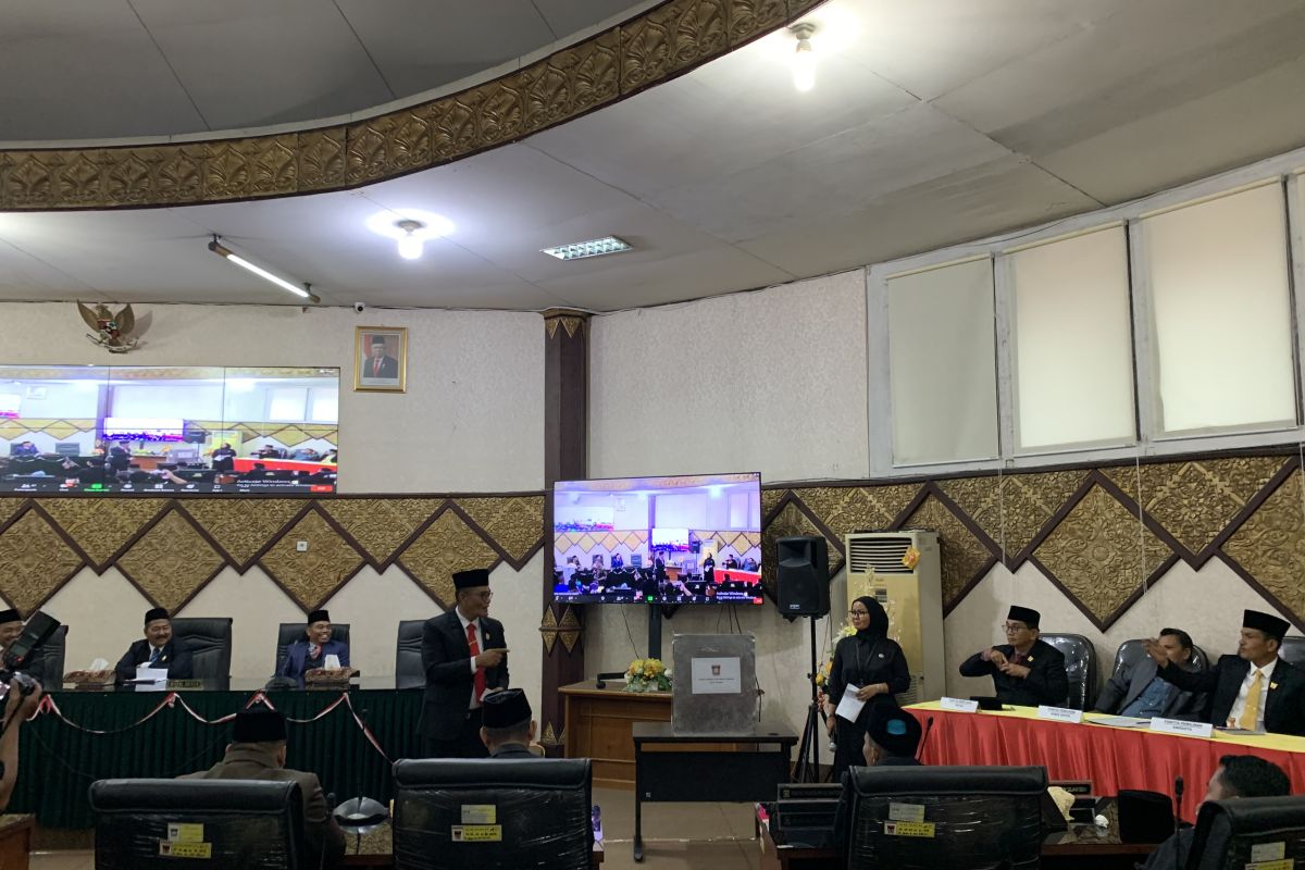 Ekos Albar terpilih sebagai Wakil Wali Kota Padang