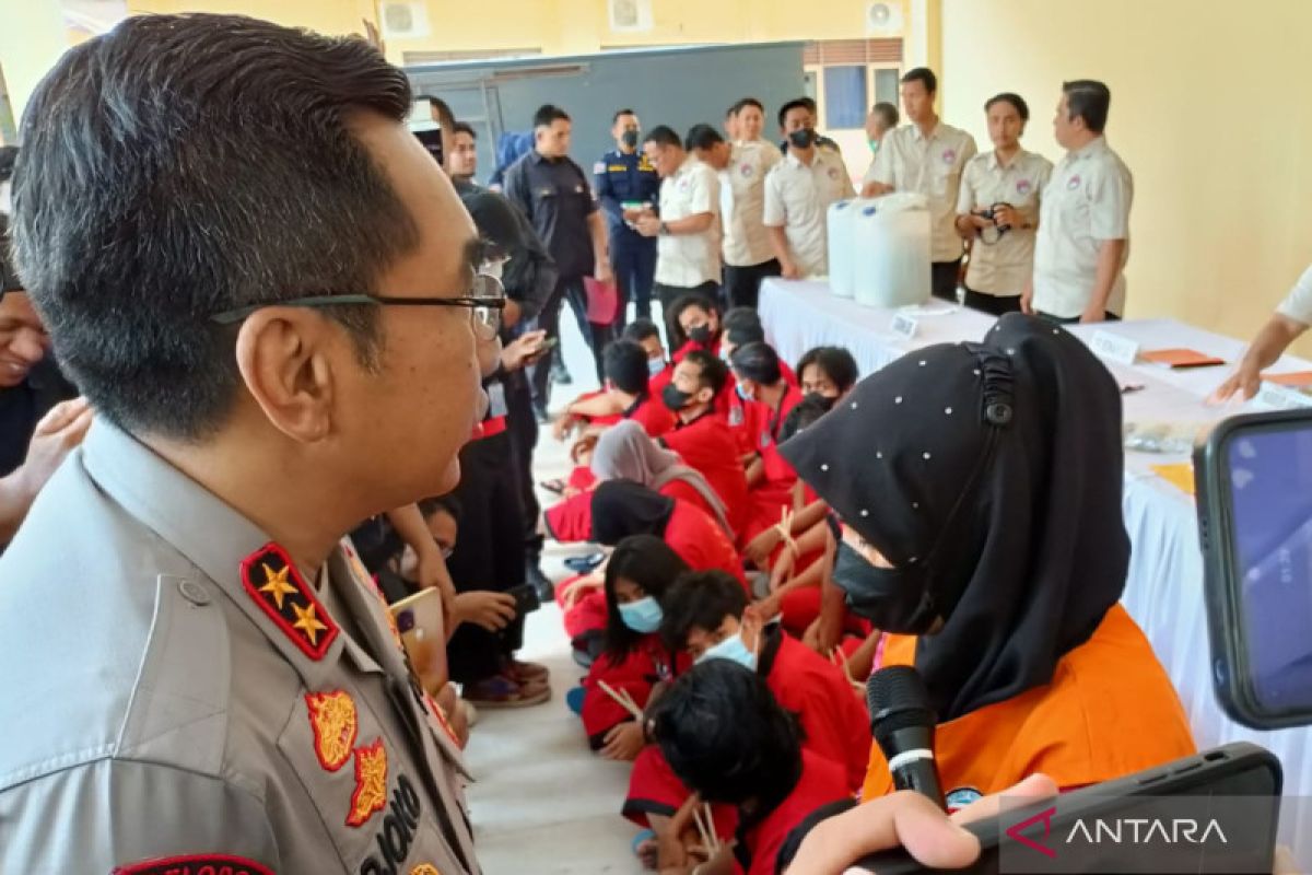 Seorang ibu asal Aceh nekat selundupkan 9,5 kilogram ganja ke Lombok, alasan demi anak