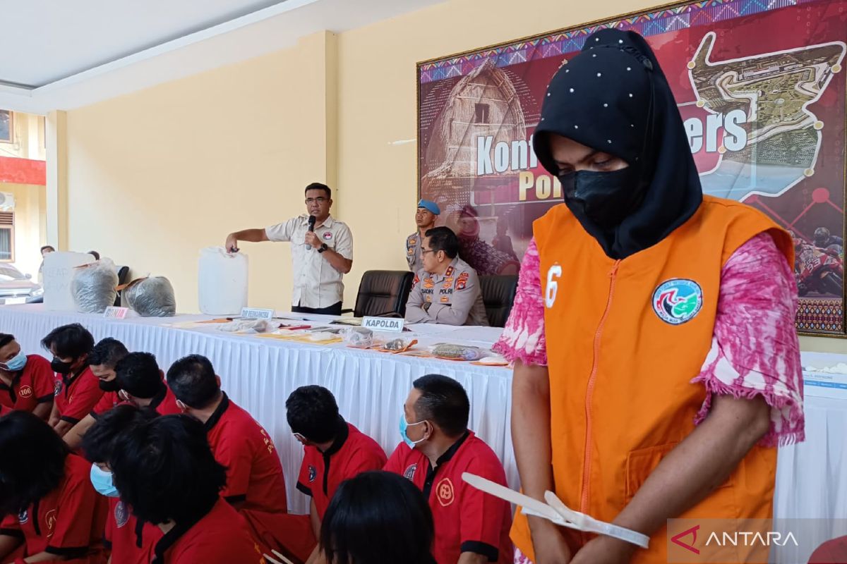 Perempuan asal Aceh nekat bawa 9,5 kilogram ganja ke Lombok