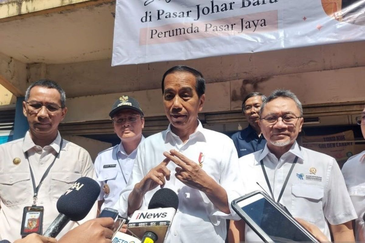 Jokowi: Harga barang turun akan perkuat daya beli rakyat