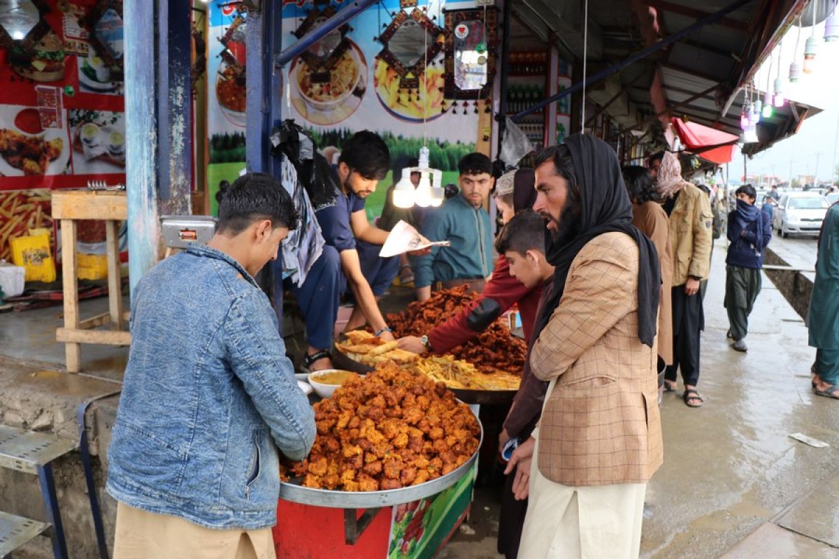 Mengintip suasana pasar Afghanistan yang ramai pembeli saat Ramadhan