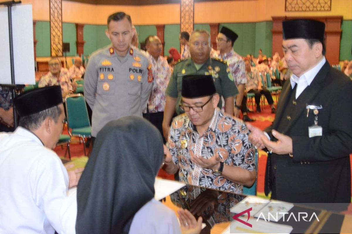 Plt. Bupati imbau ASN Bogor berzakat melalui Baznas