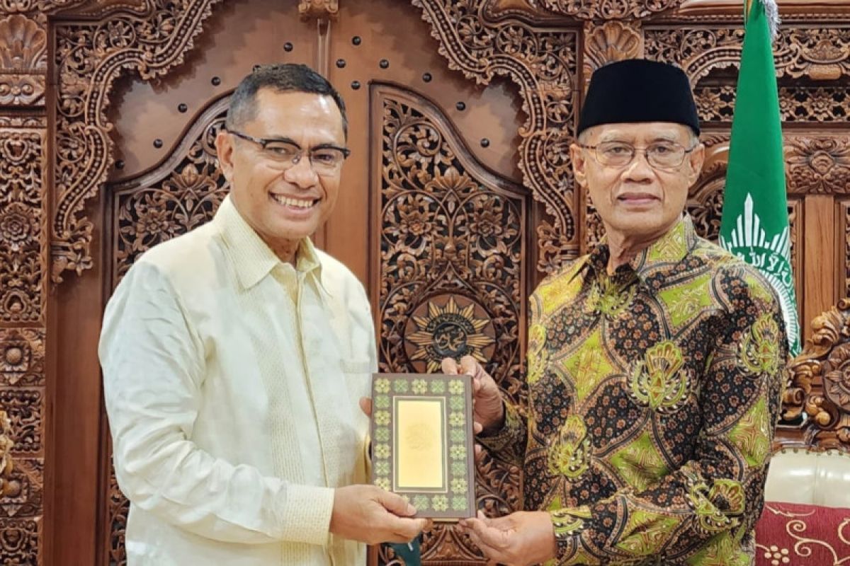 Yayasan Muslim Sinarmas wakafkan 1.000 Al Quran ke Muhammadiyah