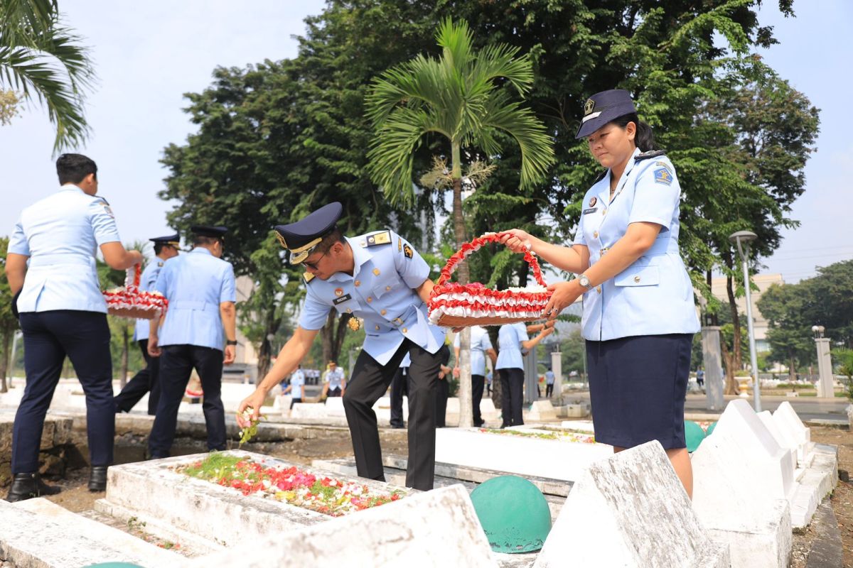 Kakanwil Kemenkumham Jatim: Petugas pemasyarakatan harus teladani kesederhanaan pahlawan