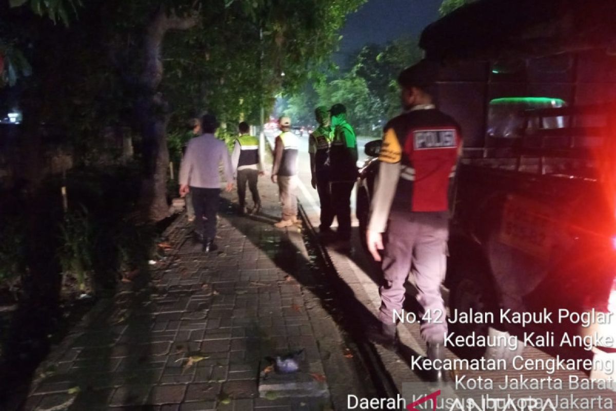 Satpol PP tingkatkan patroli di Jalan Tubagus Angke untuk cegah PSK