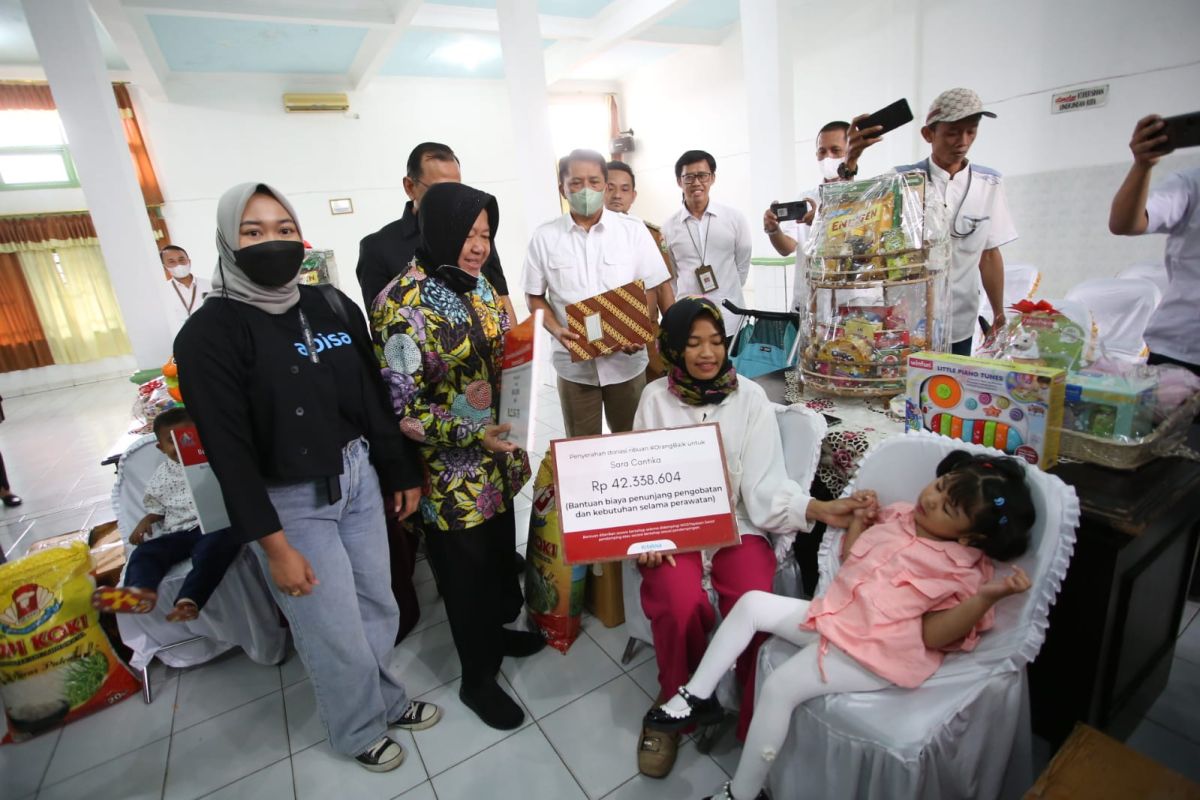 Mensos memotivasi orang tua untuk sembuhnya 11 anak berpenyakit berat