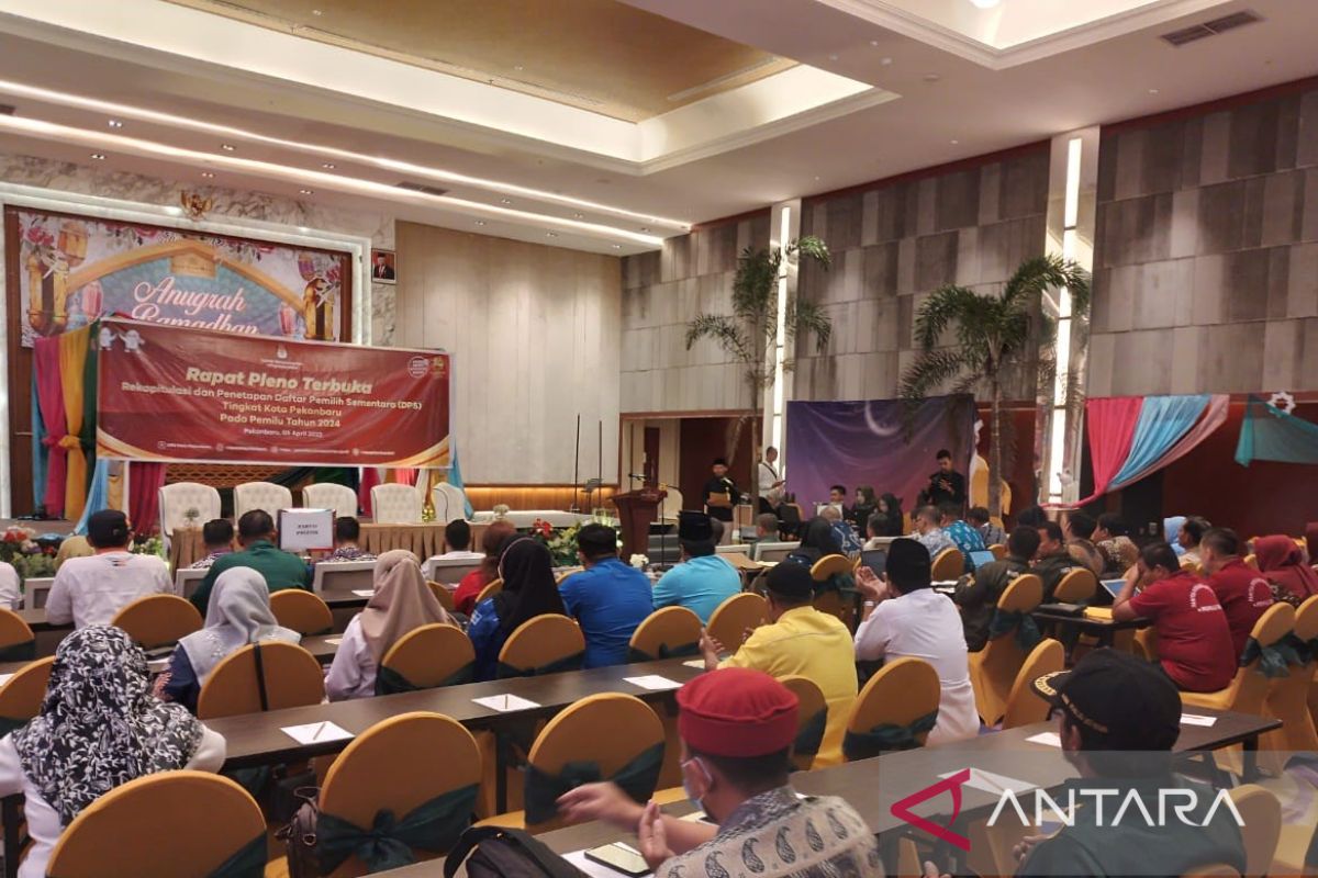 Bawaslu kecam KPU Pekanbaru lakukan pembohongan publik atas tuntasnya proses coklit