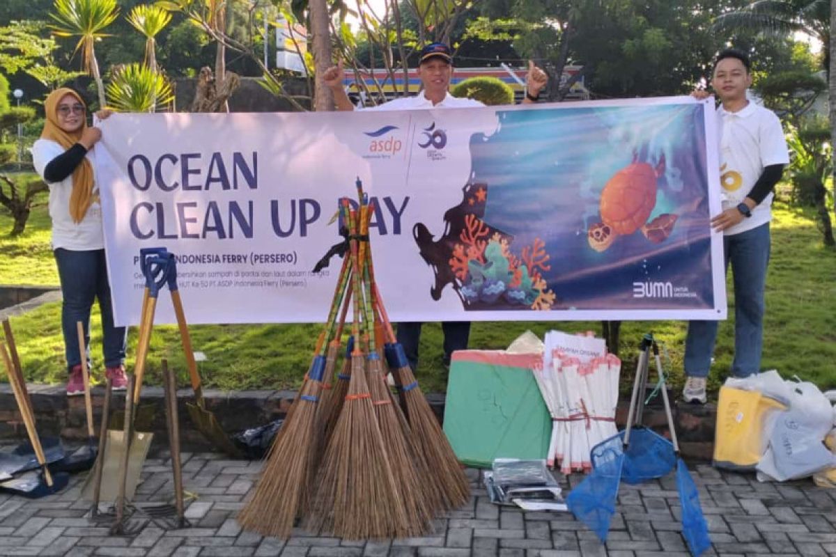 Gelar Ocean Clean Up Day, ASDP kumpulkan sampah 12 ton dari 27 wilayah se-Indonesia
