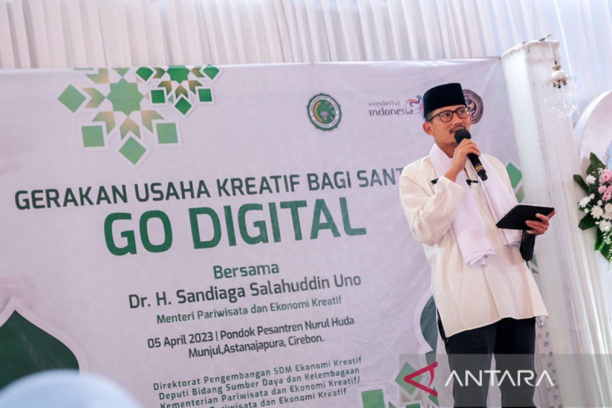 Sandiaga minta santri kembangkan kemampuan digitalisasi