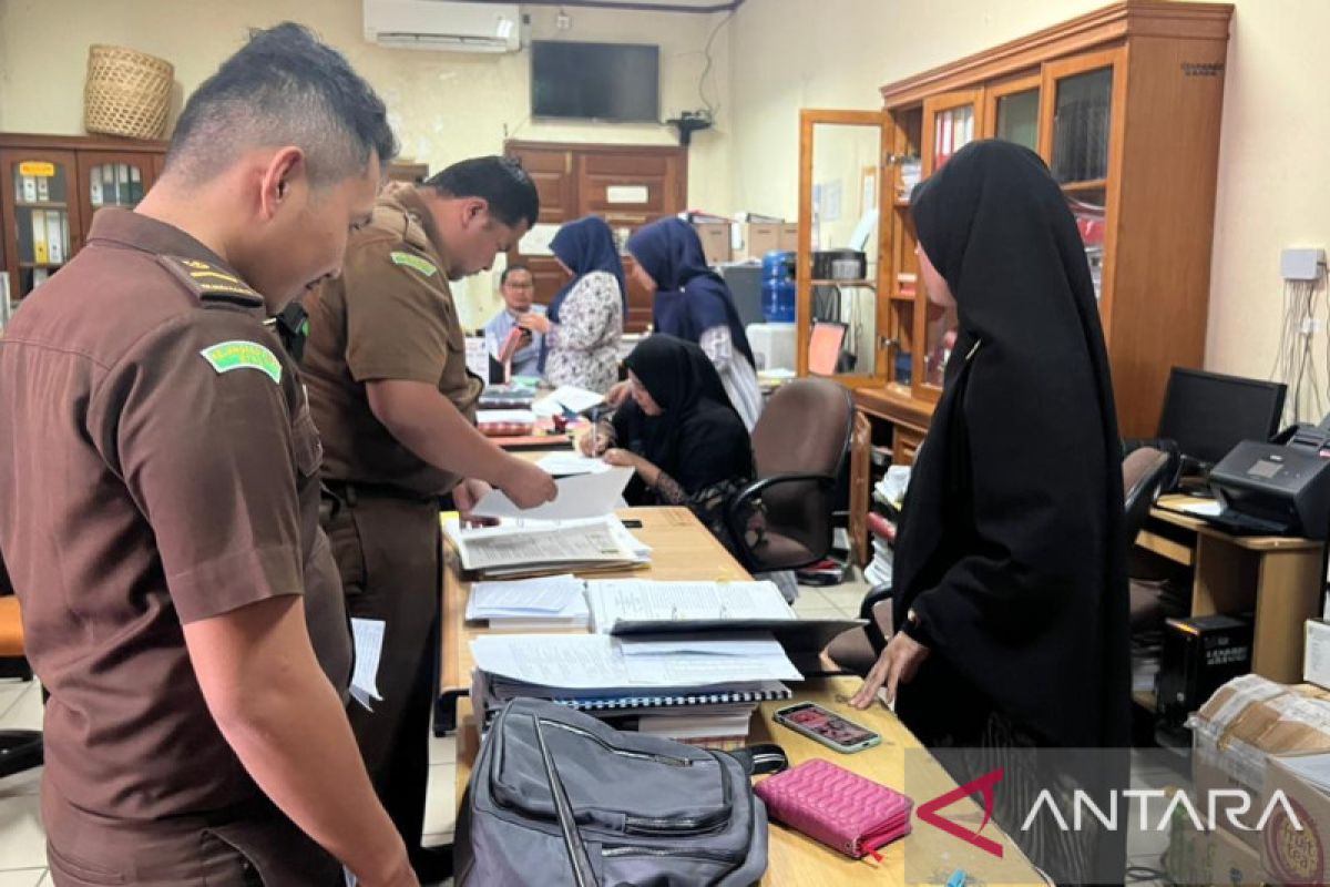 Kejari geledah kantor wali kota Lhokseumawe kasus korupsi