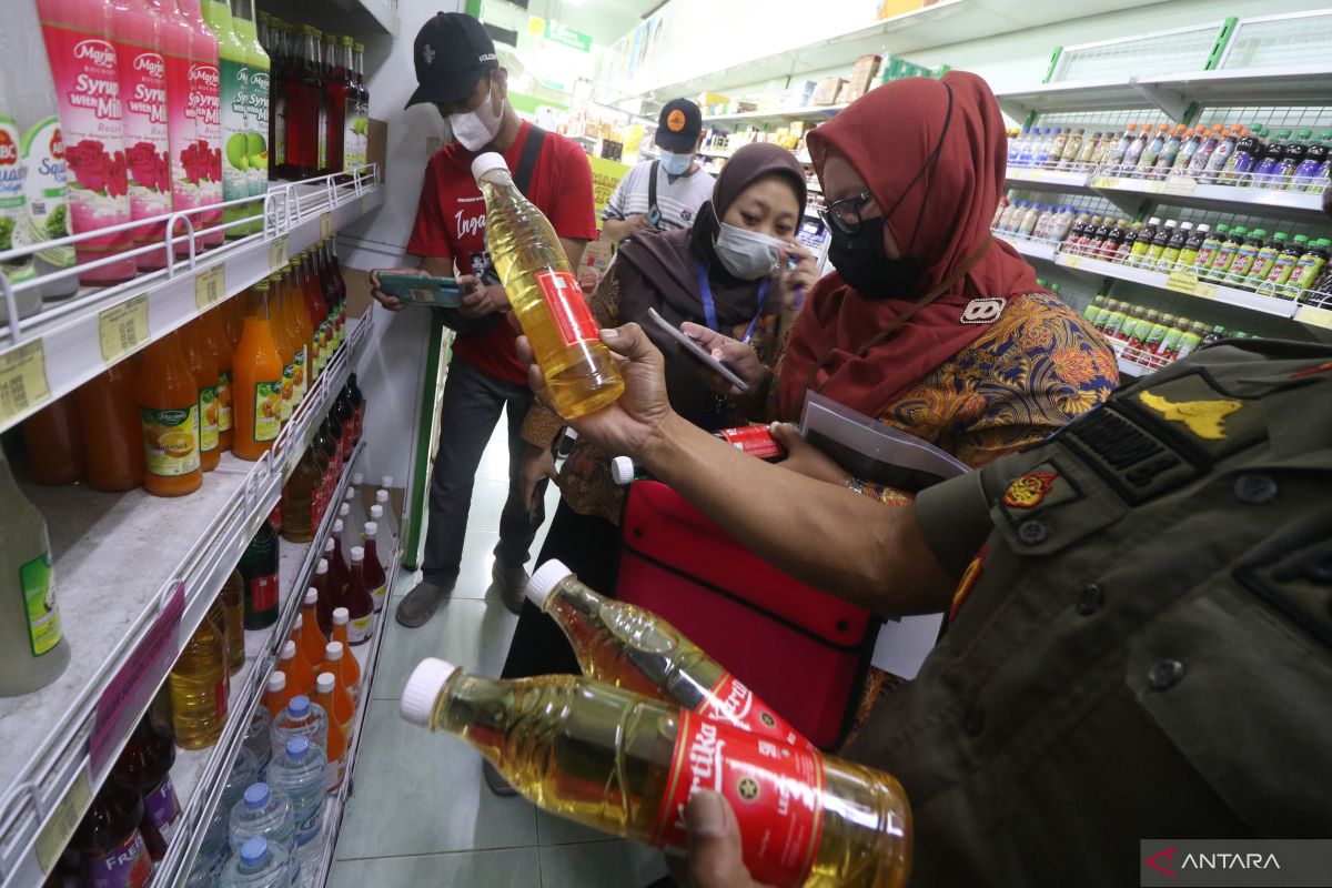 Kenali efek samping konsumsi makanan atau minuman kedaluwarsa