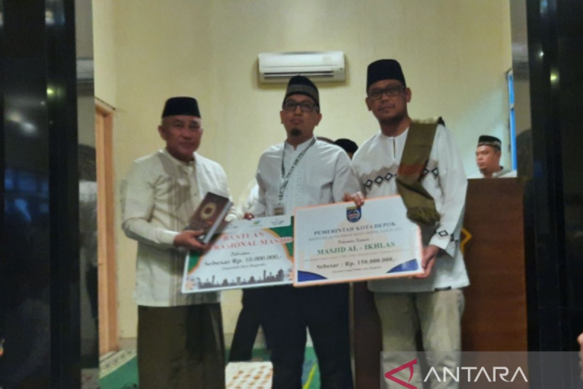 Pemkot Depok beri bantuan Rp150 juta Masjid Al-Ikhlas Taman Anyelir 2