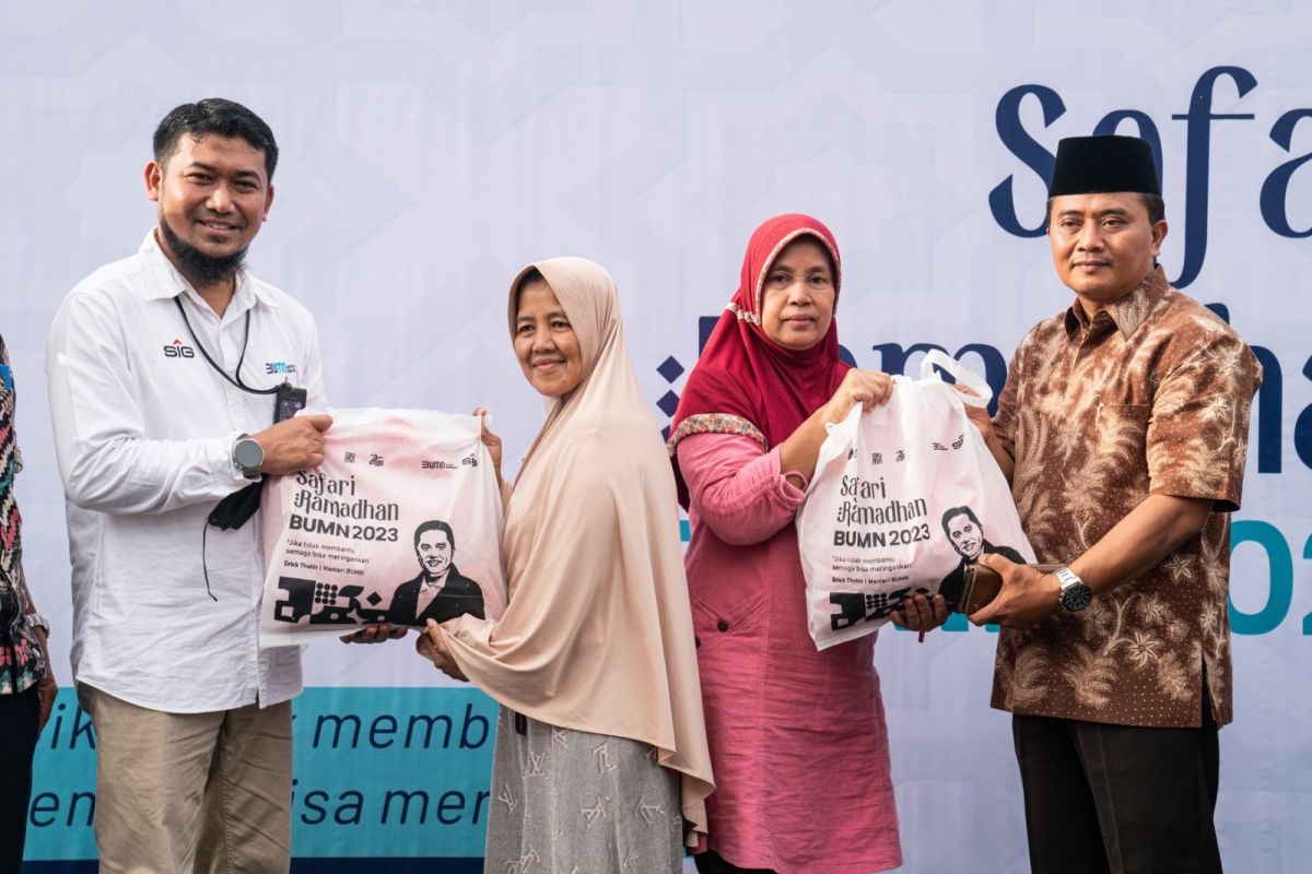 1.000 paket sembako murah SIG terjual di Safari Ramadan BUMN 2023