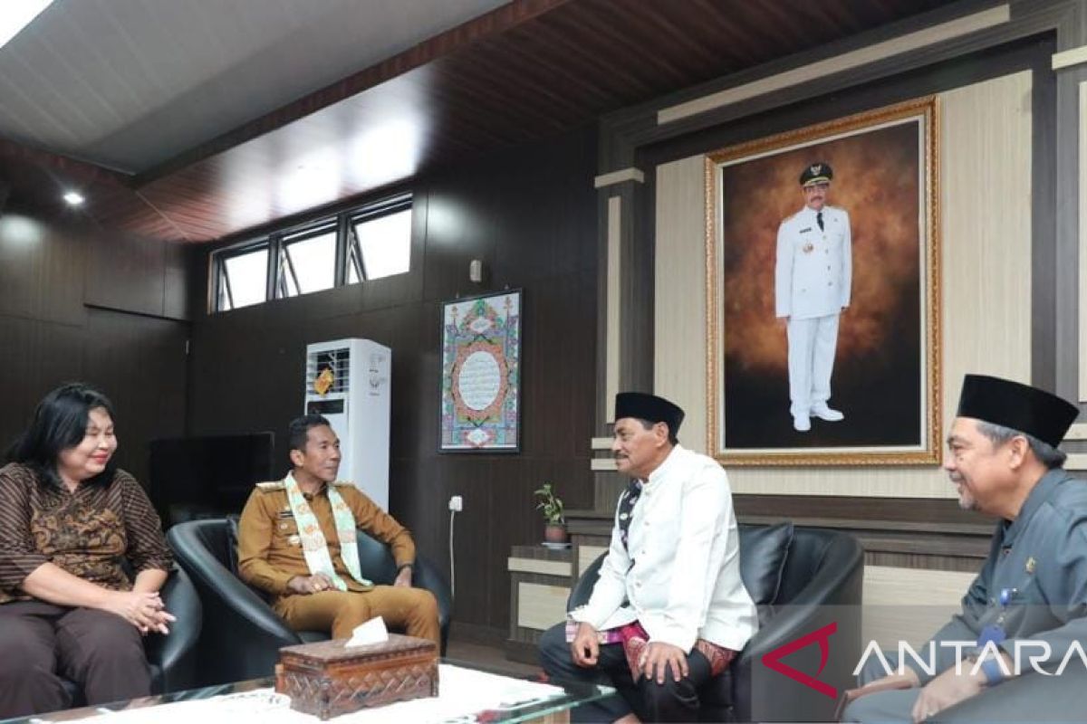 Pj Gubernur Suganda sambangi kantor Bupati Belitung