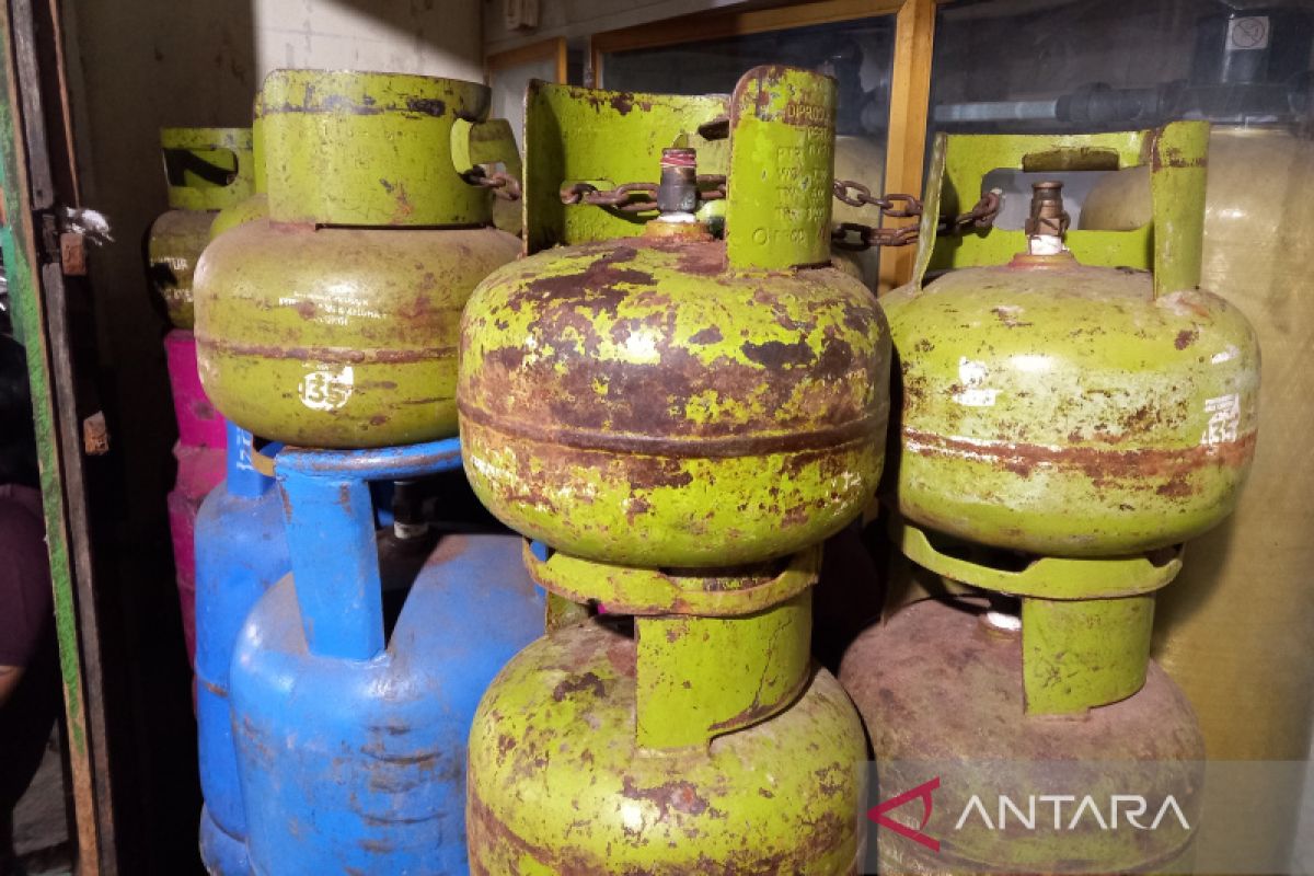 Bengkulu govt to distribute 1,000 LPG cylinders for free