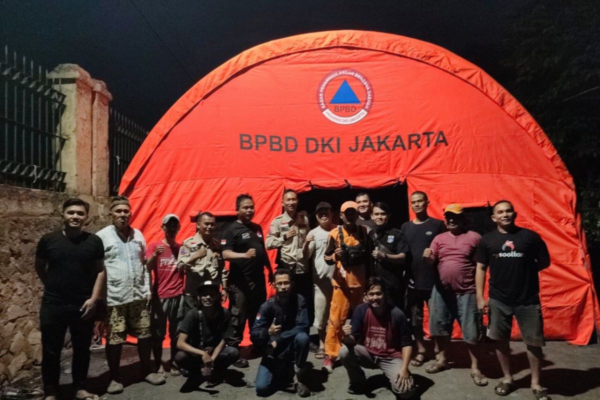 Dinsos dan BPBD DKI kirim bantuan untuk korban kebakaran Kedoya Utara