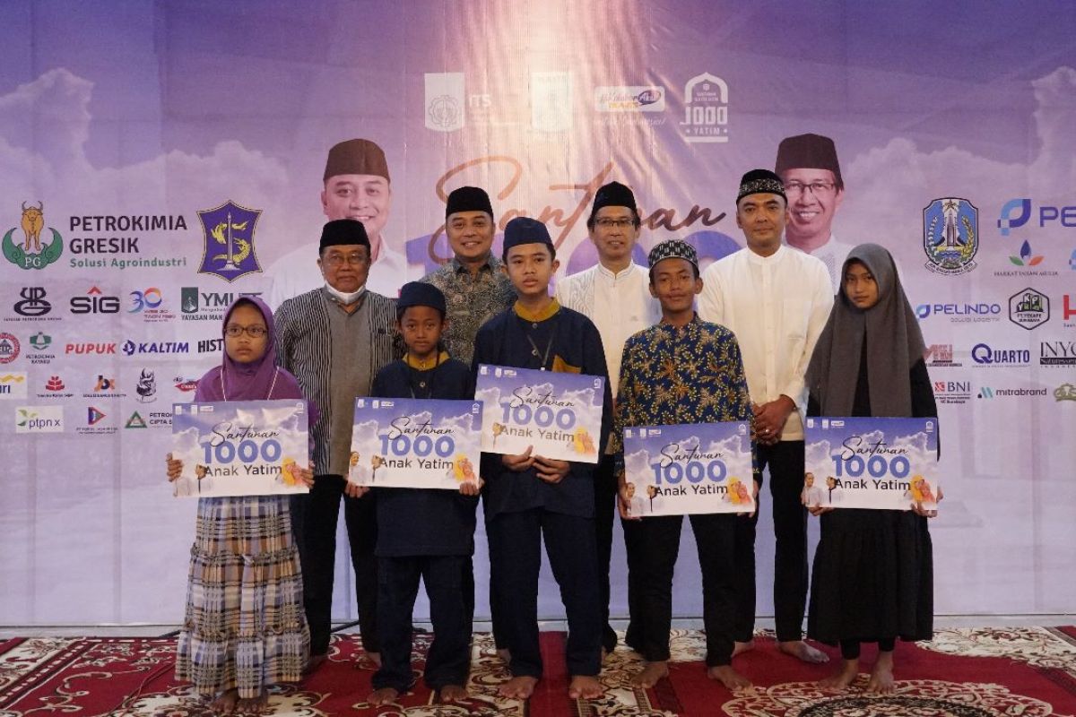 IKA ITS Jawa Timur santuni 1.000 anak yatim dan duafa